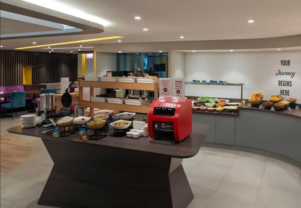 Фотография Hampton by Hilton Istanbul Sirkeci 4*