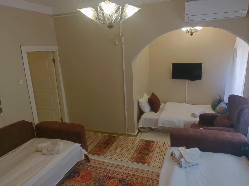 Zdjęcie Hotel Antique 2*