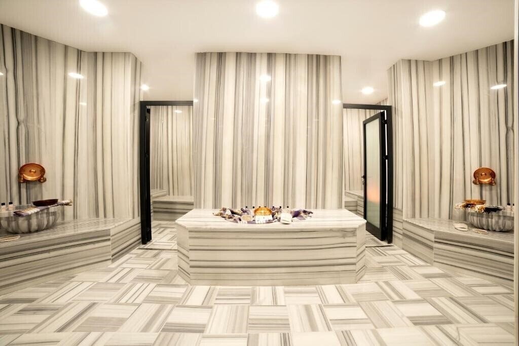 Фотографія Bulton Deluxe Hotel Airport 3*