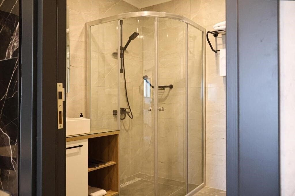 Фото Home Plus Hotel 1*