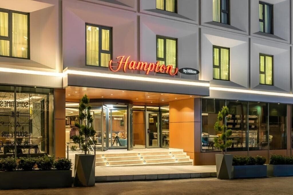 Отель Hampton by Hilton Istanbul Sisli 4*