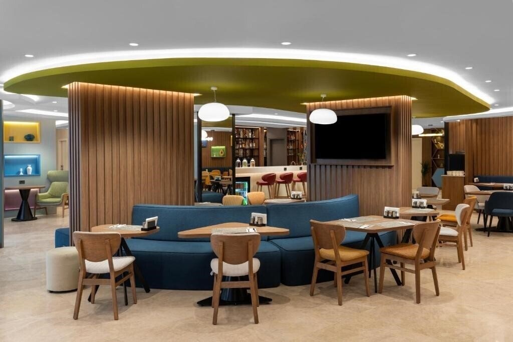 Фотография Hampton by Hilton Istanbul Sisli 4*