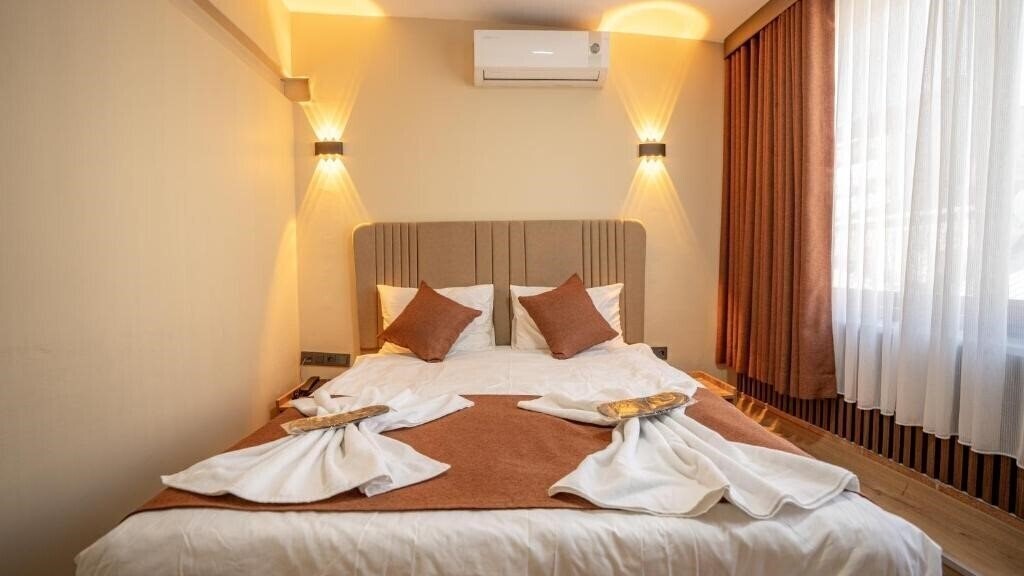 Hotel La Fortuna Taksim Hotel 2*