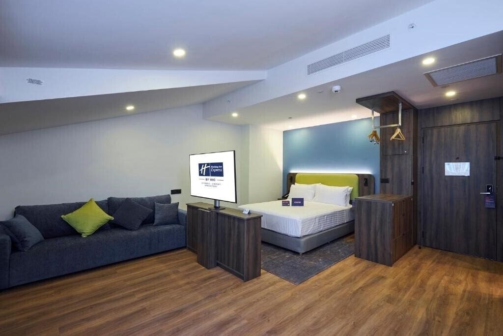 Изображение Holiday Inn Express Istanbul Airport Arnavutkoy by IHG 4*