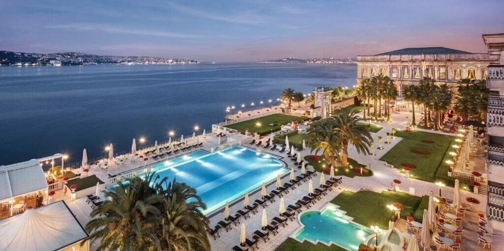 Отель Ciragan Palace Kempinsky 5*