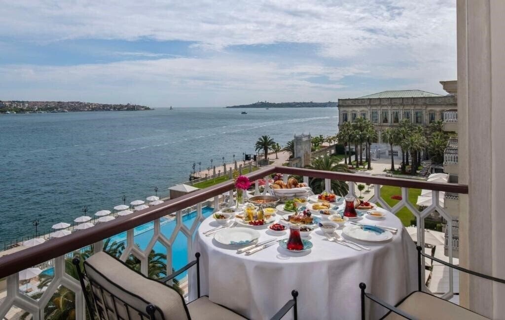 Фотография Ciragan Palace Kempinsky 5*