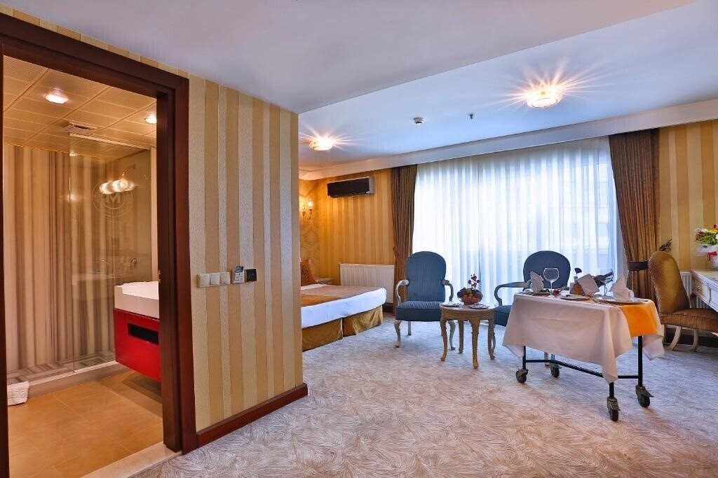 Отель Mosaic Hotel 4*