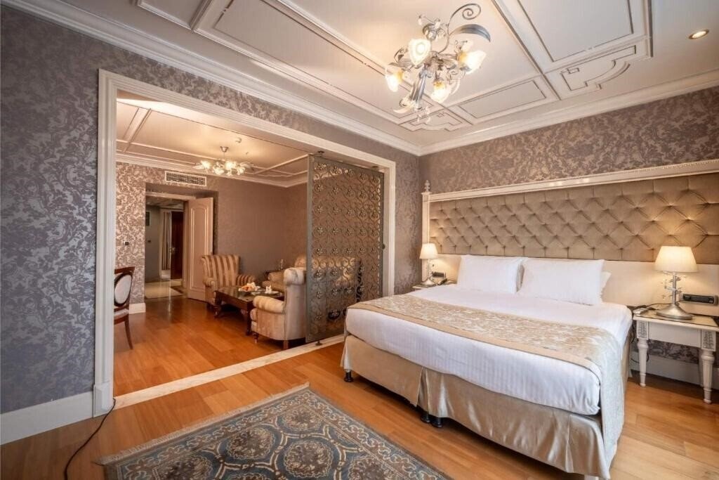 Фото The Central Palace Taksim 4*