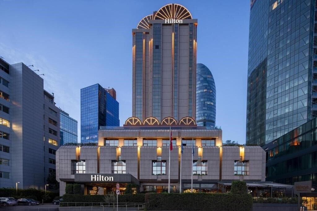 Отель Hilton Istanbul Maslak 5*