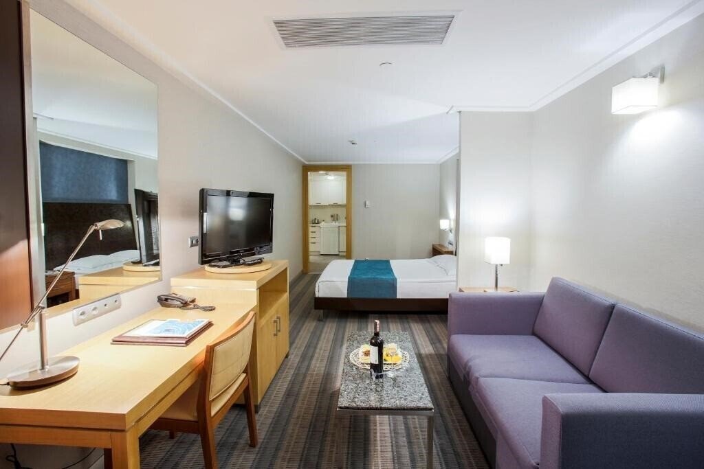 Картинка Housez Suites & Apartments 4*