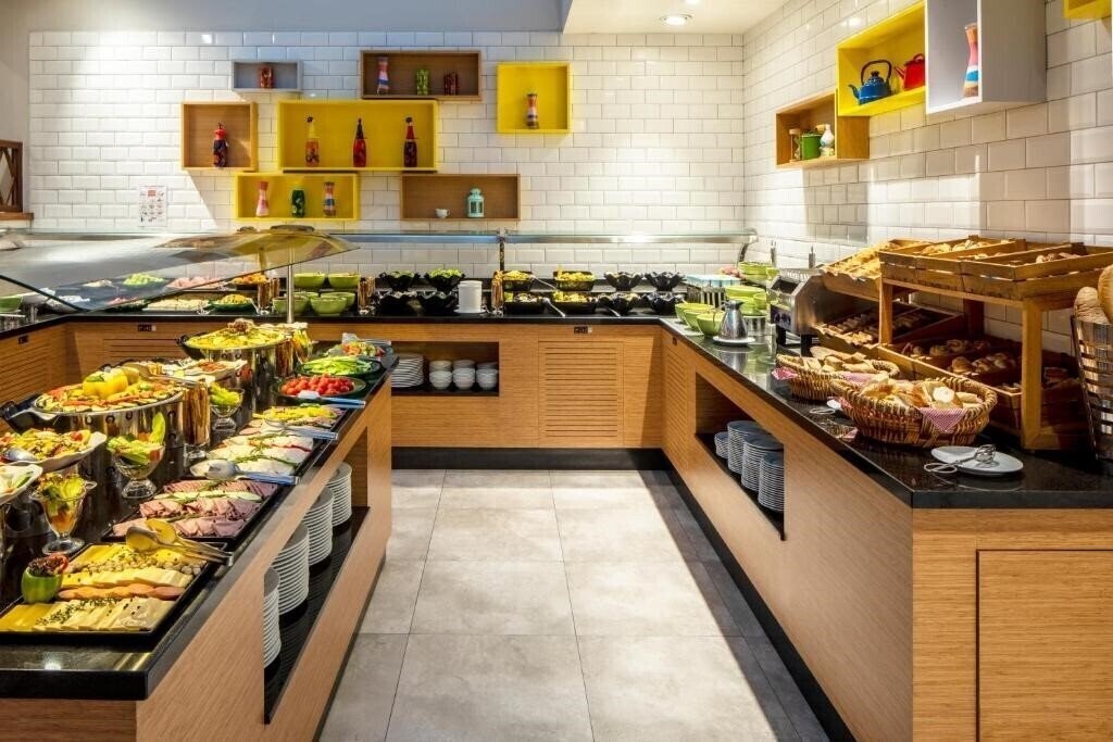 Zdjęcia Holiday Inn Istanbul Sisli (ex. Holiday Inn Sisli, Holiday Inn Istanbul Sisli by IHG) 5*