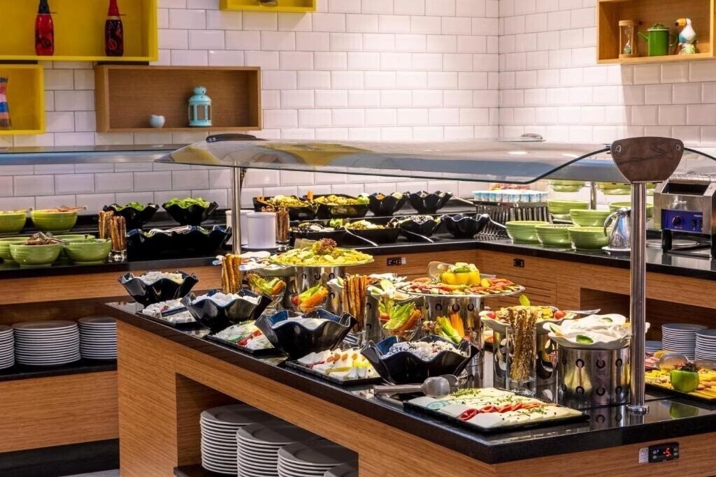 Zdjęcie Holiday Inn Istanbul Sisli (ex. Holiday Inn Sisli, Holiday Inn Istanbul Sisli by IHG) 5*