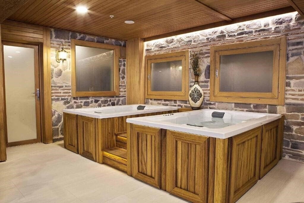 Hotel Baron Hotel 4*