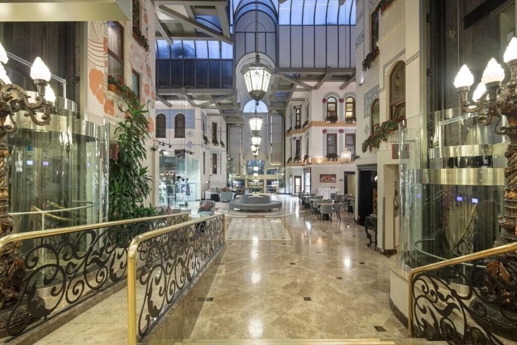 Obraz Crowne Plaza Istanbul Old City an IHG Hotel (ex. Crowne Plaza Old City, Crowne Plaza Laleli Old City, Merit Antique Hotel) 5*