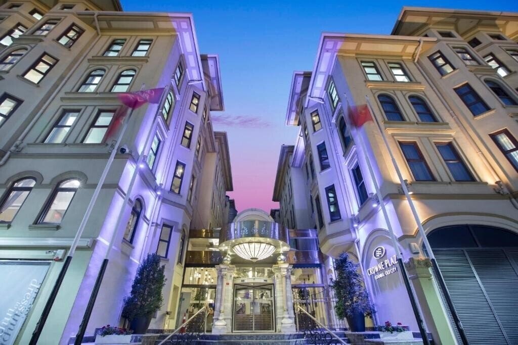 Zdjęcie Crowne Plaza Istanbul Old City an IHG Hotel (ex. Crowne Plaza Old City, Crowne Plaza Laleli Old City, Merit Antique Hotel) 5*