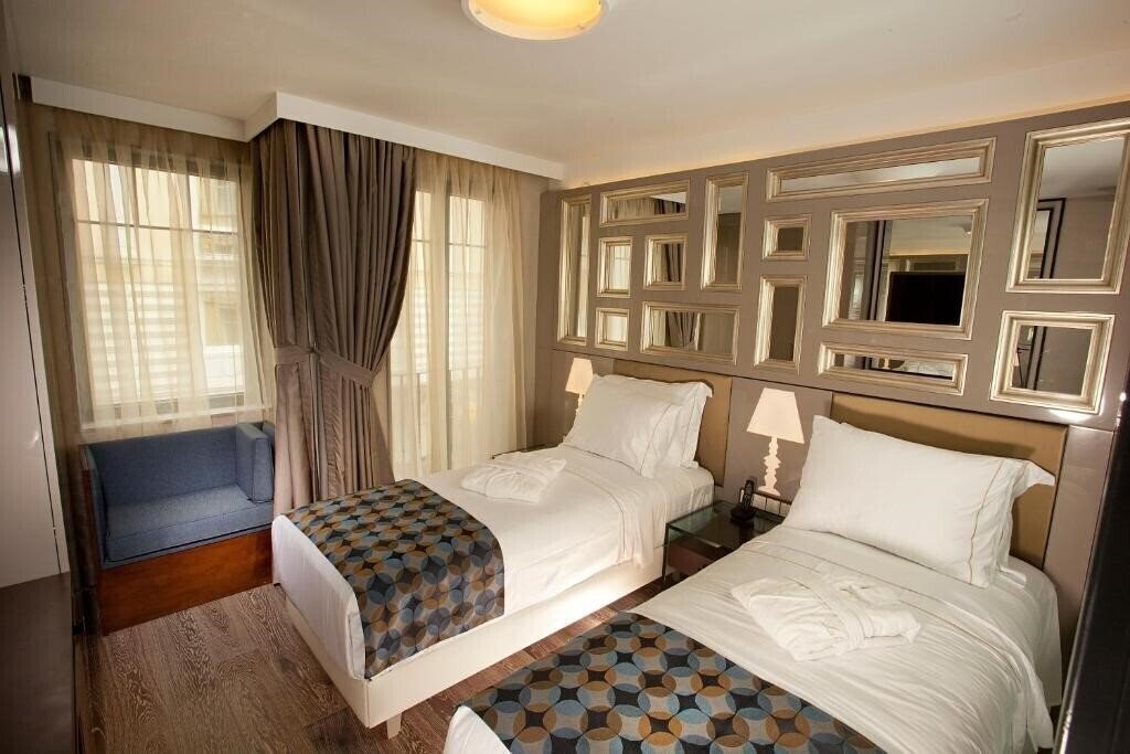 Фото Hotel La Villa 4*