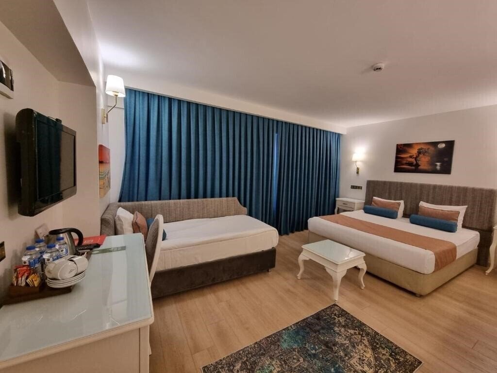 Готель Taximtown Hotel 4*