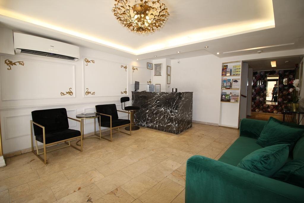 Отель Flower Palace Hotel 3*