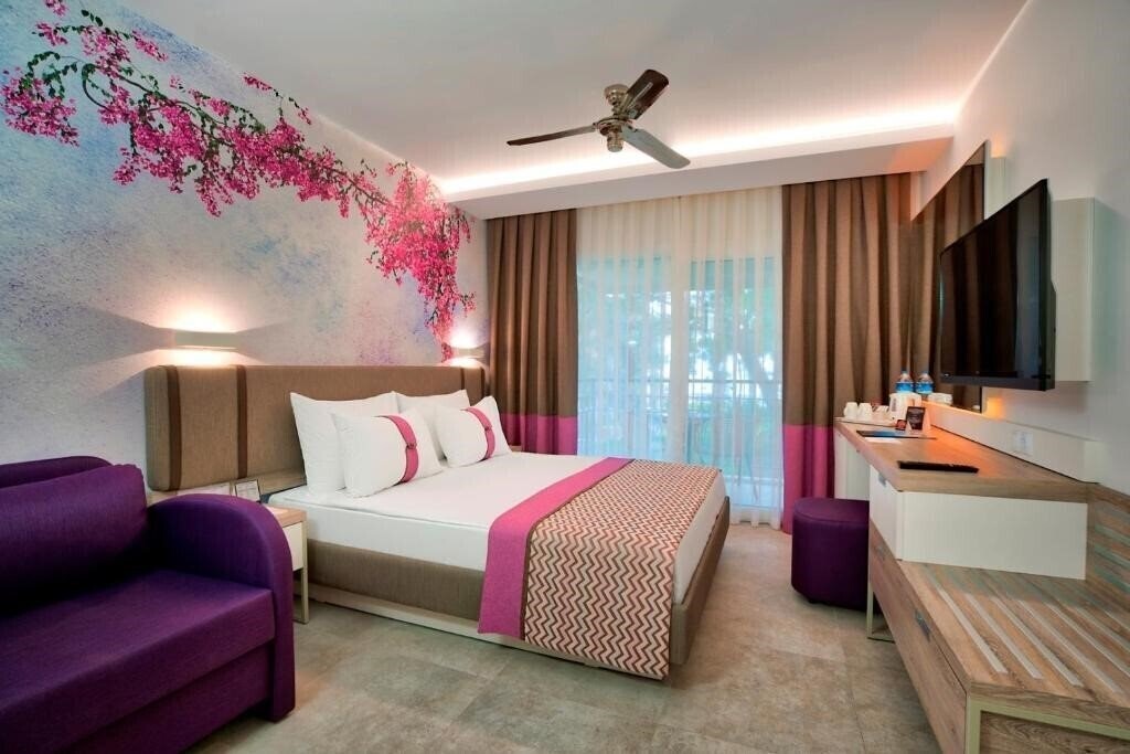 Фото Pirates Beach Club 5*