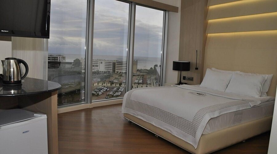 Hotel Three Pearl Hotel 3*