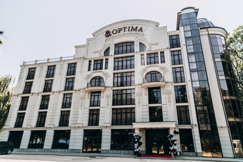 Hotel Optima Collection Чернівці 4*