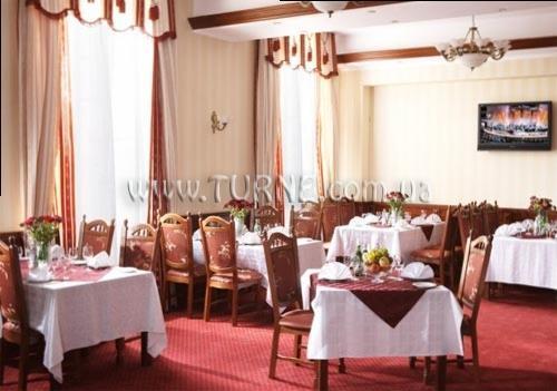 Отель Украина 3*