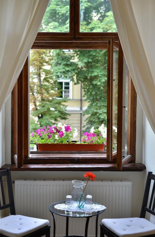 Zdjęcia On The Square Guesthouse 3*