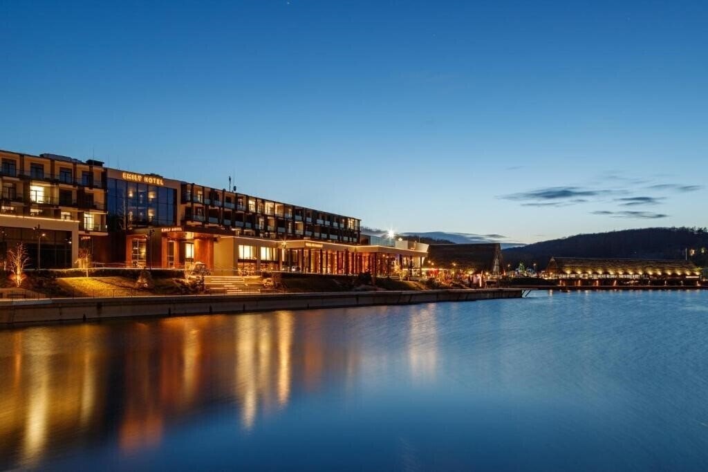 Отель Emily Resort 5*