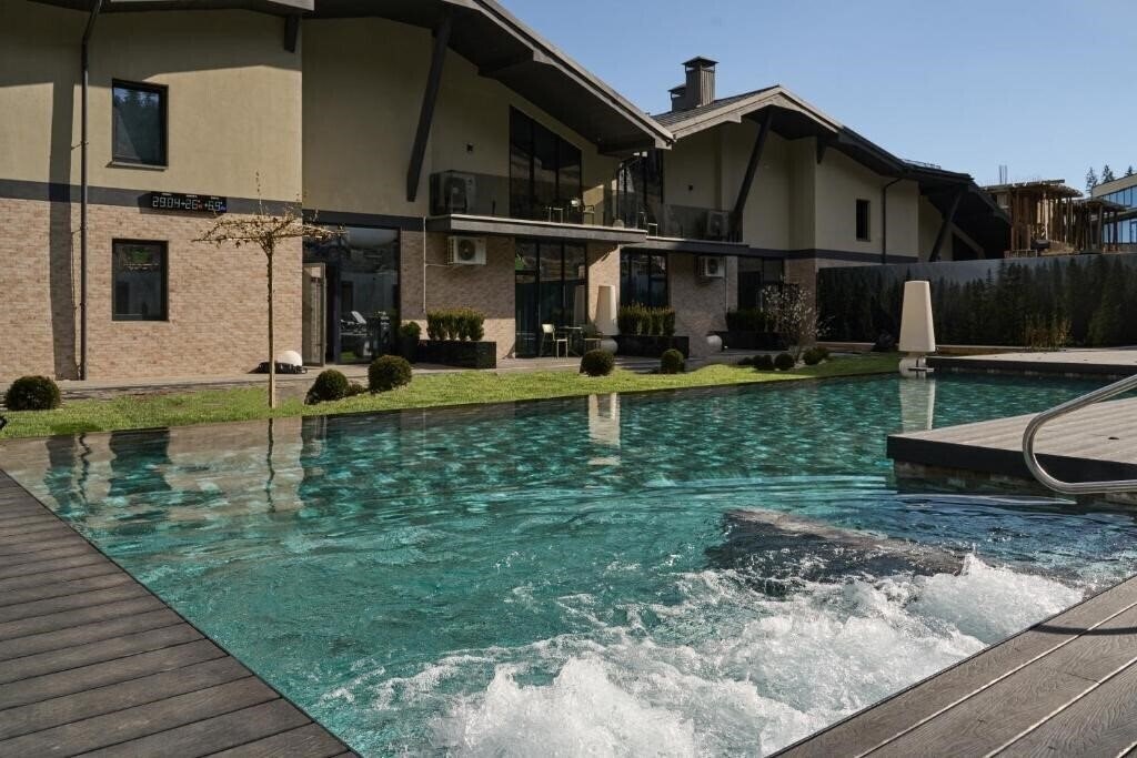 Готель Twins 4*