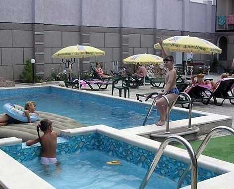 Готель Гостевой Дворик «Русь» гостиный двор