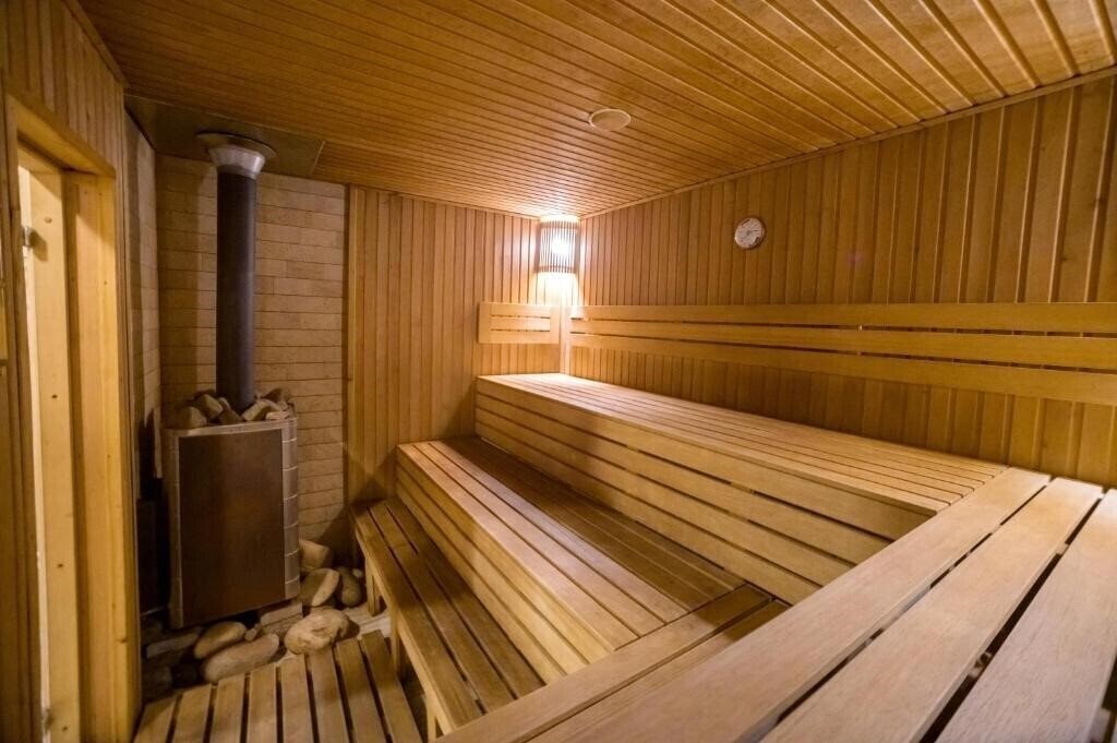 Hotel Причал 80 4*