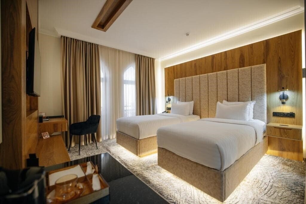 Фото Kohinur Plaza 4*