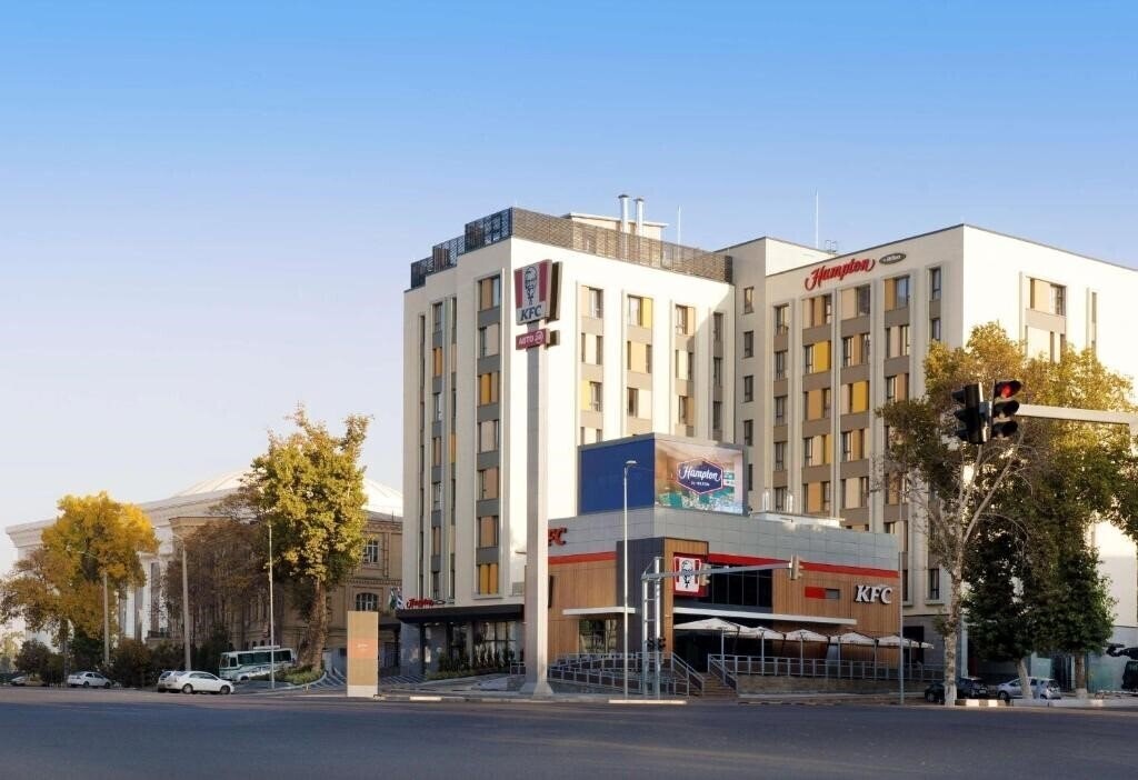 Отель Hampton By Hilton Tashkent 4*