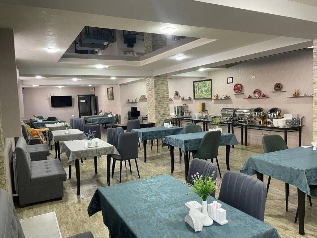 Zdjęcie Tourist Inn Hotel 2*