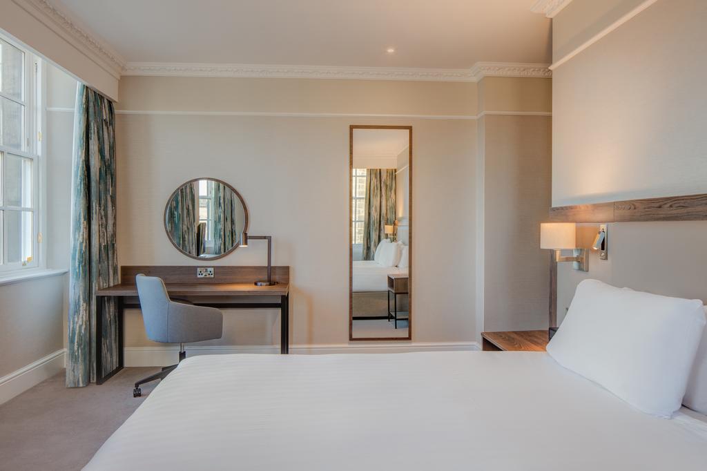 Картинка Hilton Edinburgh Carlton 4*