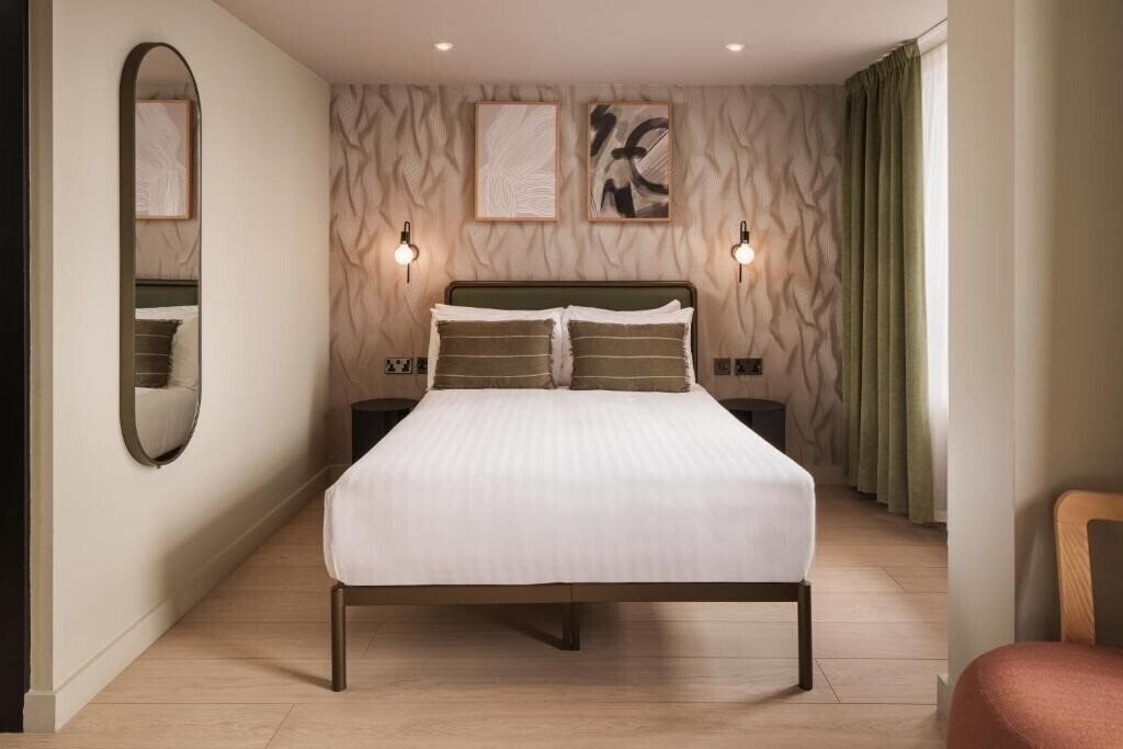 Готель Central Park 3*