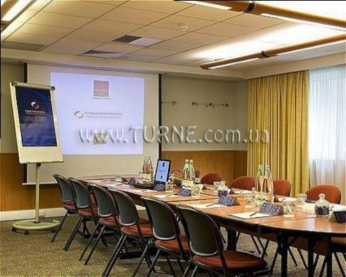 Hotel Novotel London City South 4*