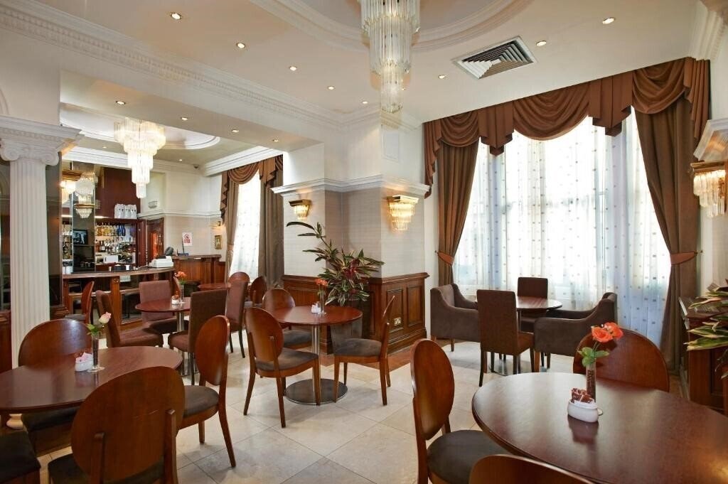 Obraz Royal Eagle 3*