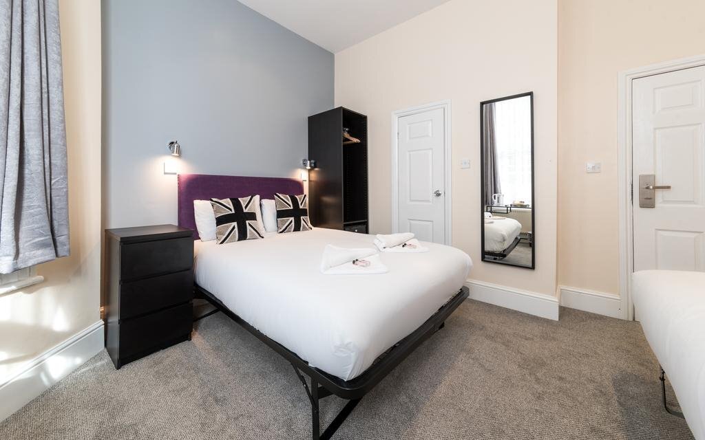 Отель Royal National 3*