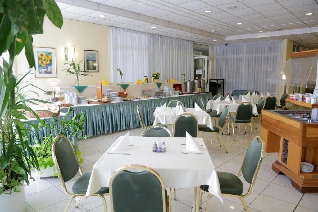 Zdjęcie Bara Junior 3*