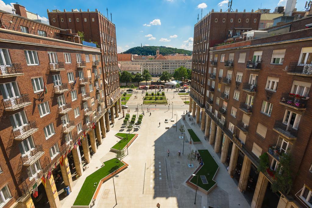 Готель Regency Suites 4*