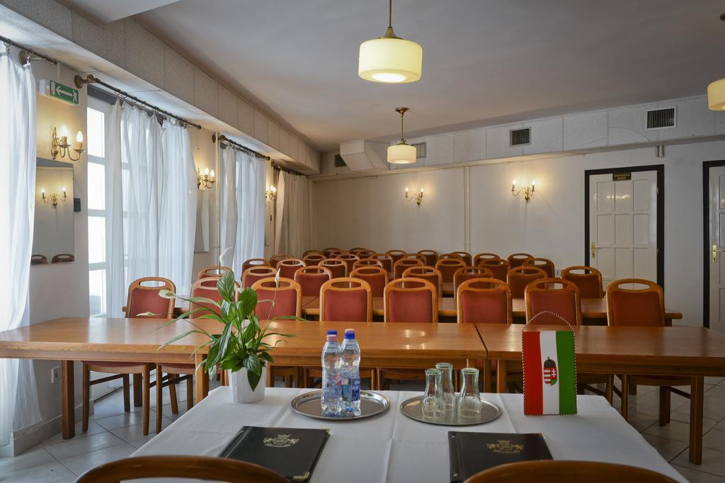 Zdjęcie Budai Hotel 3*