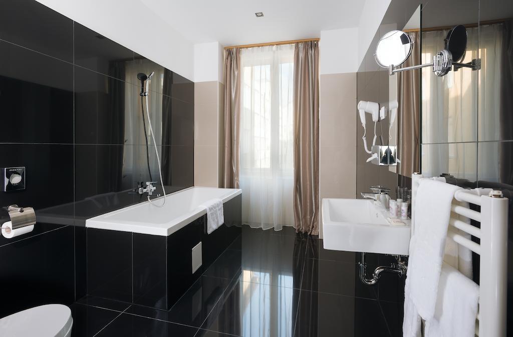 Zdjęcie Arcadia Hotel Budapest 4*