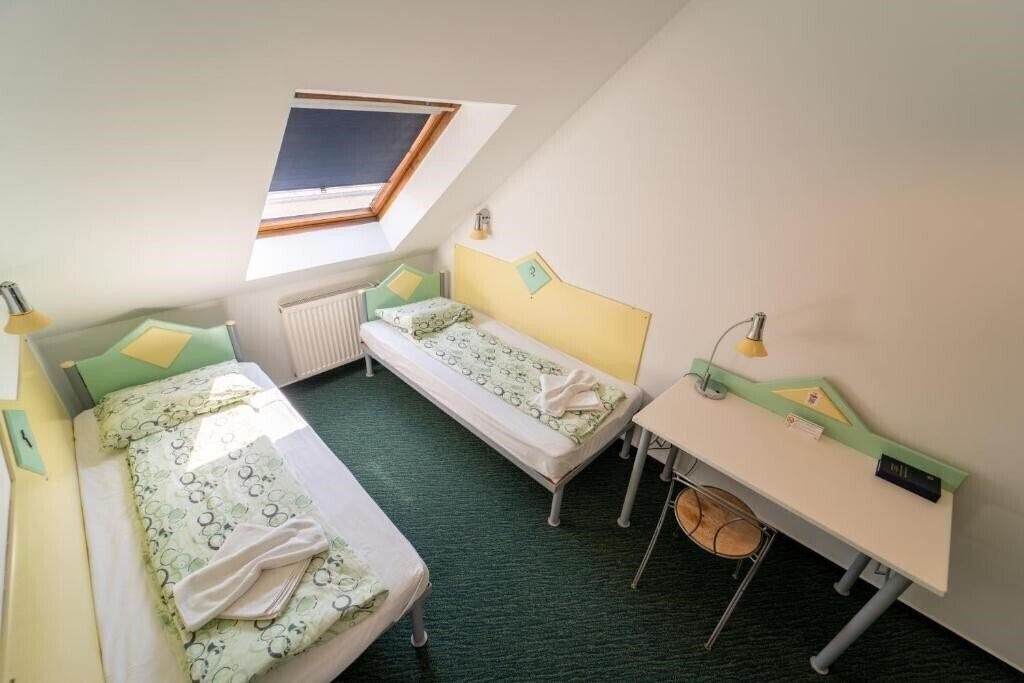 Zdjęcia Marco Polo Hostel 2*