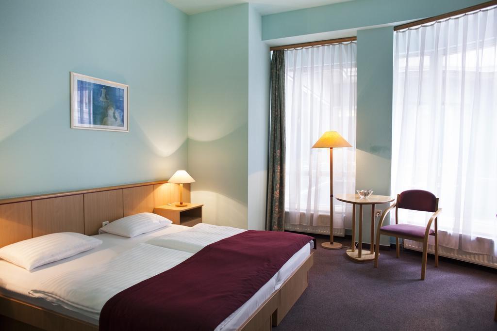 Отель City Hotel Pilvax 3*