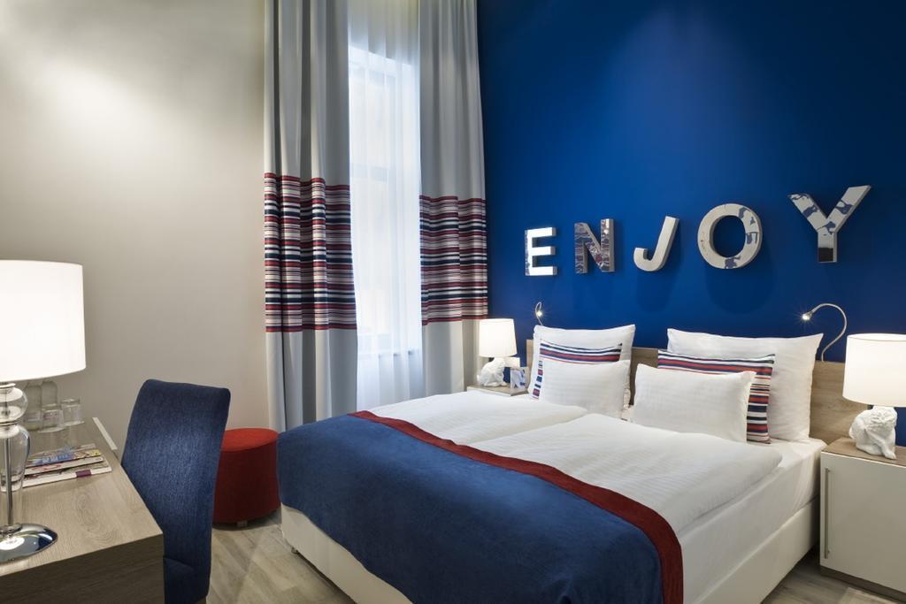 Zdjęcie Estilo Fashion 4*