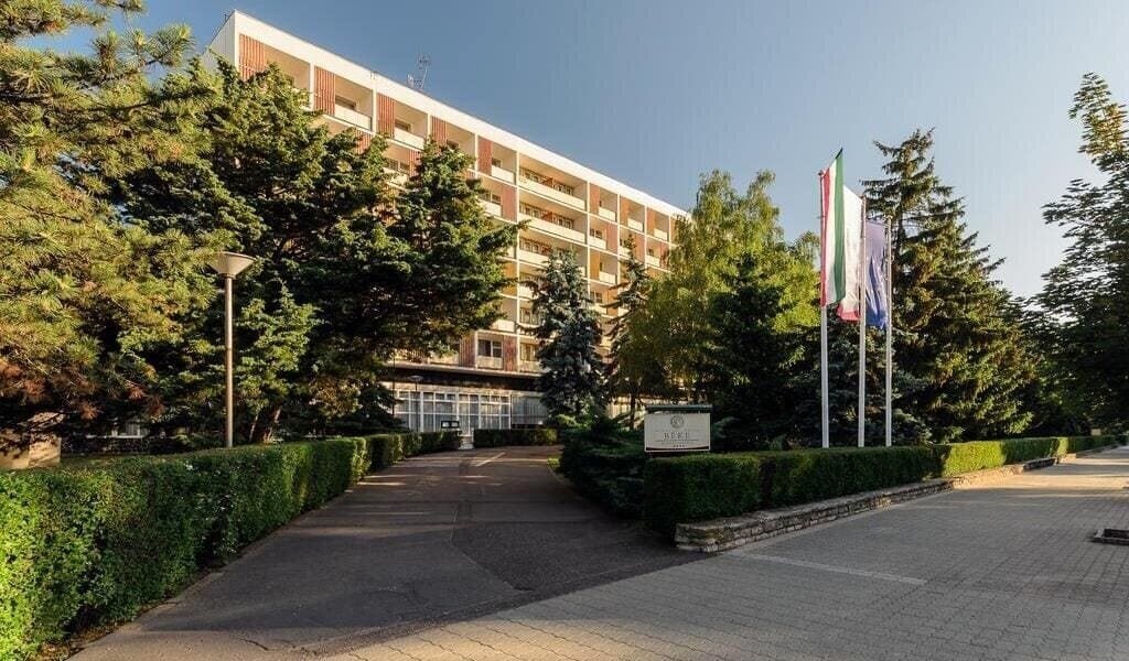 Zdjęcie Hungest Hotel Beke 4*