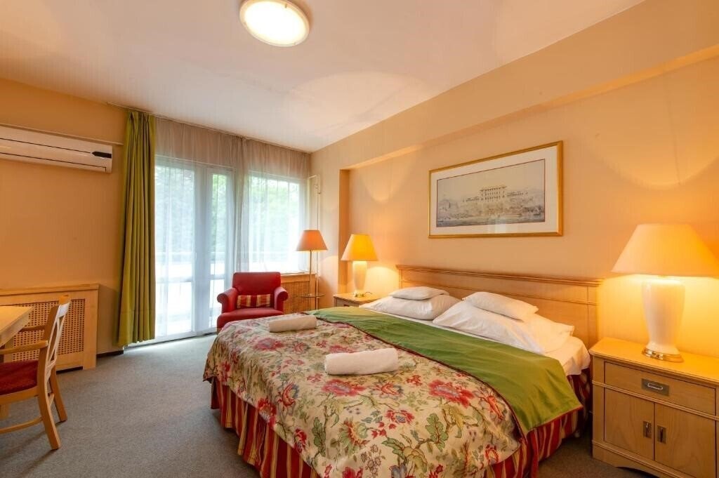 Zdjęcie Hotel Fit Heviz 4*