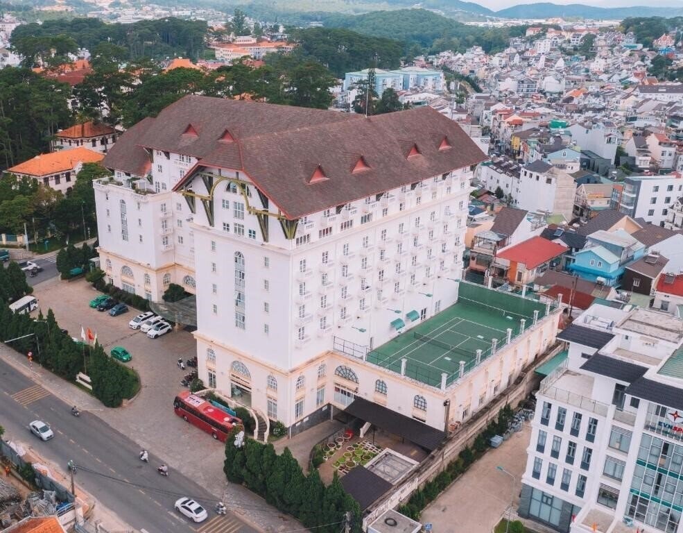 Hotel Saigon Dalat 3*