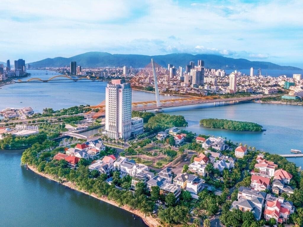 Hotel Grand Mercure Danang 4*